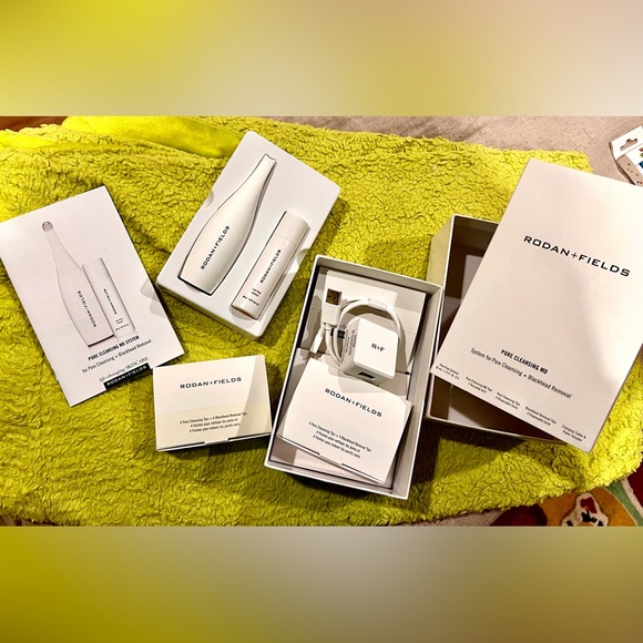 Rodan + Fields Pore Cleansing MD System for Pore Cleansing and Blackhead Removal - Picture 3 of 3